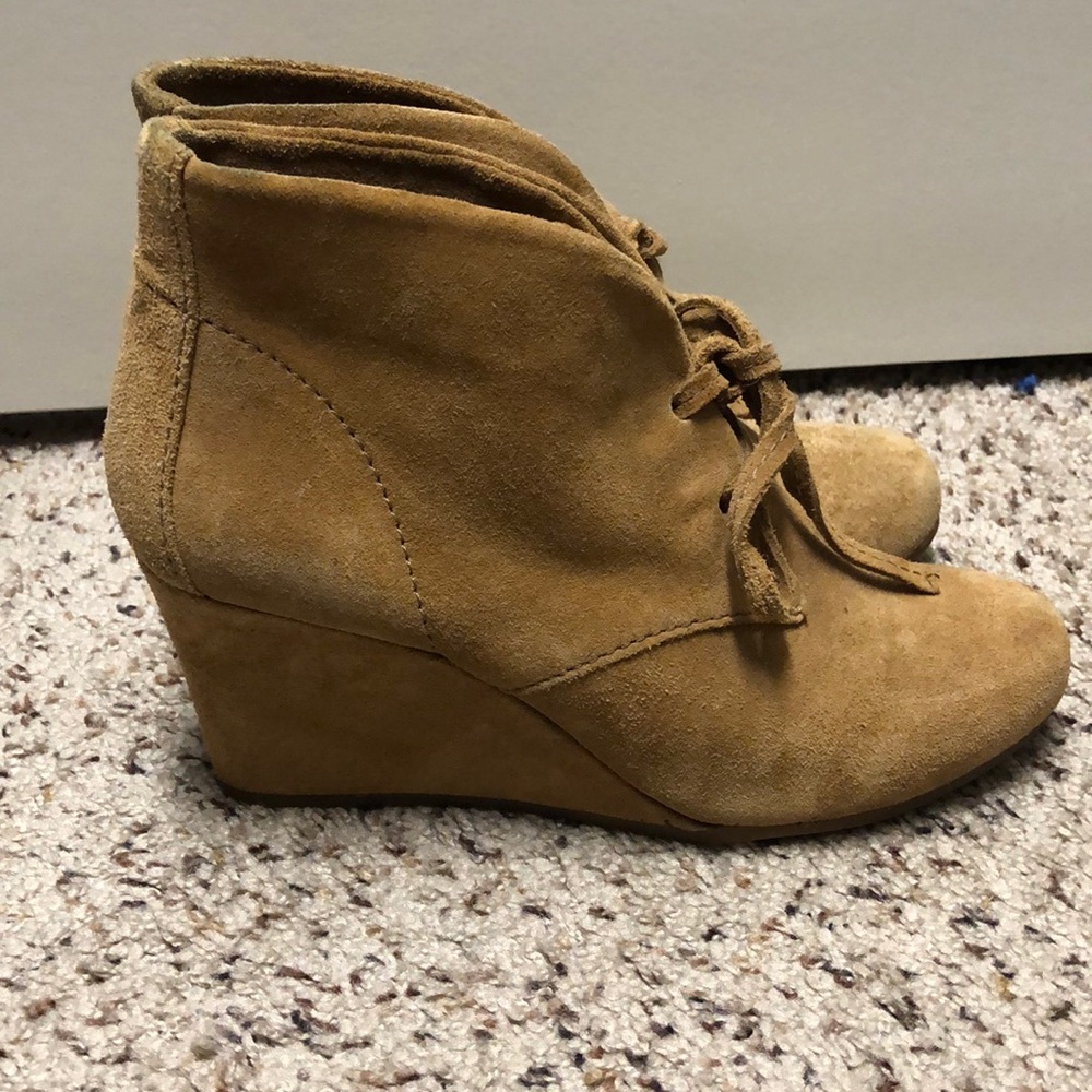Gianni Bini booties